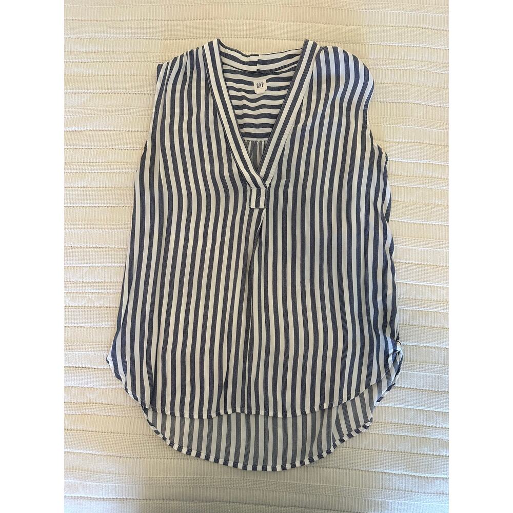 Gap M V-Neck Tank Blouse